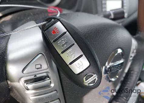 2015 Nissan Sentra Sr z USA, uszkodzony, nr VIN 3N1AB7AP5FY306891